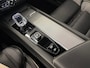 Volvo XC60 Recharge T6 AWD Plus Dark | SoH 100% | PDC V+A en 360 camera | Keyless Entry - Start | Panoramadak | Lederen Sportstoelen | 21 inch LM | Extra Getint Glas |