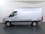 Mercedes-Benz Sprinter 319 CDI | Aut. | L2 H2 | Select | LED Koplampen | 3-zits | Achteruitrijcamera | Navigatie | Apple Carplay/Android Auto | 3500 KG. AHW | Distronic Plus | LM Velgen | Certified