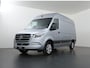 Mercedes-Benz Sprinter 319 CDI | Aut. | L2 H2 | Select | LED Koplampen | 3-zits | Achteruitrijcamera | Navigatie | Apple Carplay/Android Auto | 3500 KG. AHW | Distronic Plus | LM Velgen | Certified