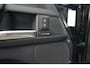 Land Rover Defender 110 2.0 P300e 110 X-Dynamic SE | Schuif/Kantel Dak | Verwarmde voorstoelen | Heritage Wheels | Side Steps | Extended Black Pack |