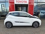 Toyota Aygo 1.0 VVT-i x-play NL Auto Achteruitrijcamera Airco