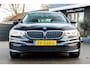 BMW 5-Serie Touring 520i Sportline Trekhaak I Stuur & stoelverwarming I Trekhaak I Sfeerverlichting I Leder I Camera I Led