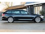 BMW 5-Serie Touring 520i Sportline Trekhaak I Stuur & stoelverwarming I Trekhaak I Sfeerverlichting I Leder I Camera I Led