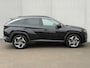 Hyundai Tucson 1.6 T-GDI PHEV Comfort Smart 4WD / Afn. Trekhaak / Dealer Onderhouden / Camera / Navigatie / Stoel Verwarming / Stuurwiel Verwarming / Dodehoek Detectie / Cruise control adaptief met Stop & Go / Apple Carplay & Android Auto / KRELL Audio /