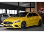 Mercedes-Benz A-klasse AMG 35 4MATIC Edition 1 Aero. Schaal, Pano, Perf stuur, Keyless, Camera, Dodeh, CarPlay, Sfeer!