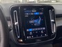 Volvo XC40 Recharge P8 AWD R-Design / Automaat / NL-Auto / Dealer-Onderhouden / Pilot-Assist / Standkachel / Stuur- en Stoelverwarming / Elektr.-Wegklapbare Trekhaak / LED / Keyless / Dodehoek-Detectie / Elektr.-Achterklep / Apple-Carplay & Android-Auto / DAB Radio-Bluetooth / Navi / PDC V+A / 19'' LMV / ENZ.