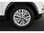 Volkswagen T-Roc 1.0 TSI 110pk H6 Style Trekhaak Stoelverwarming Parkeersensoren Navigatie