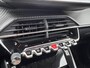 Peugeot 208 Hybrid 100PK e-DCS6 Allure Automaat | Stoelverwarming | Navigatie | Adaptive Cruise Control | Camera | Apple Carplay / Android Auto | | Armsteun voor | Bots waarschuwing systeem | Brake Assist System