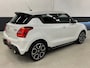 Suzuki Swift 1.4 Sport / Navi / Carplay / Camera / Sportstoelen / Stoelverwarming