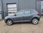 Dacia Sandero TCe 90 Stepway Laureate | Navigatie | Trekhaak | Licht metalen velgen |