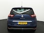 Renault Grand Scenic 1.3 TCe Intens 140 pk trekhaak 1800kg, Airco auto, Boordcomputer, Bluetooth, Cruise control, Apple Carplay/Android Auto, Spraakbediening, Rijstrooksensor, Buitenspiegels elektrisch verstel- en verwarmbaar,  De Renault Grand Scénic 1.3 TCe Intens uit 2018 is een ruime en comfortabele auto die perfect past bij gezinnen en mensen die graag praktisch rijden. Met zijn 140 pk sterke benzinemotor rijdt