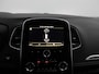 Renault Grand Scenic 1.3 TCe Intens 140 pk trekhaak 1800kg, Airco auto, Boordcomputer, Bluetooth, Cruise control, Apple Carplay/Android Auto, Spraakbediening, Rijstrooksensor, Buitenspiegels elektrisch verstel- en verwarmbaar,  De Renault Grand Scénic 1.3 TCe Intens uit 2018 is een ruime en comfortabele auto die perfect past bij gezinnen en mensen die graag praktisch rijden. Met zijn 140 pk sterke benzinemotor rijdt