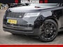 Land Rover Range Rover P550e 551 PK GARANTIE TOT 14-03-2029 | ACHTERAS BESTURING | SOFT CLOSE | HEAD-UP | PHEV | 23 INCH VELGEN | PANORAMADAK | STUURVERWARMING | STOEL KOELING | Fabrieksgarantie tot 14-03-2029 – Geniet van gemoedsrust met uitgebreide dekking tot deze datum. GZK-71-D