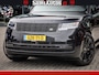 Land Rover Range Rover P550e 551 PK GARANTIE TOT 14-03-2029 | ACHTERAS BESTURING | SOFT CLOSE | HEAD-UP | PHEV | 23 INCH VELGEN | PANORAMADAK | STUURVERWARMING | STOEL KOELING | Fabrieksgarantie tot 14-03-2029 – Geniet van gemoedsrust met uitgebreide dekking tot deze datum. GZK-71-D