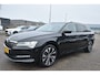 Skoda Superb Combi 1.5 TSI ACT Business Edition , AFNB TREKHAAK , CLIMATR , CR CONTR , NAVI , LMV18 ,