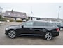 Skoda Superb Combi 1.5 TSI ACT Business Edition , AFNB TREKHAAK , CLIMATR , CR CONTR , NAVI , LMV18 ,