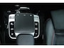 Mercedes-Benz A-klasse 180 Business Solution AMG (PANORAMADAK, STOELVERWARMING, ACHTERUITRIJCAMERA, PARKEERSENSOREN)