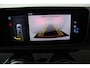 Mercedes-Benz A-klasse 180 Business Solution AMG (PANORAMADAK, STOELVERWARMING, ACHTERUITRIJCAMERA, PARKEERSENSOREN)