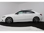 Mercedes-Benz A-klasse 180 Business Solution AMG (PANORAMADAK, STOELVERWARMING, ACHTERUITRIJCAMERA, PARKEERSENSOREN)