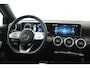 Mercedes-Benz A-klasse 180 Business Solution AMG (PANORAMADAK, STOELVERWARMING, ACHTERUITRIJCAMERA, PARKEERSENSOREN)