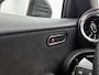 Mercedes-Benz A-klasse 180 Premium AMG-Line(Dealer OnderH, Panorama, Lane Assist, StoelV, Carplay, Navi, Climate Con, Etc)