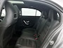 Mercedes-Benz A-klasse 180 Premium AMG-Line(Dealer OnderH, Panorama, Lane Assist, StoelV, Carplay, Navi, Climate Con, Etc)