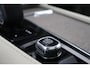 Volvo XC90 2.0 T8 Plug-in Hybrid AWD Plus Bright | Long Range | Panoramadak | Adaptive cruise control | Harman Kardon audio | Standkachel | 360 camera | Voorruitverwarming | Getint glas | 7 zitplaatsen | Volvo dealer onderhouden |
