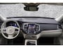 Volvo XC90 2.0 T8 Plug-in Hybrid AWD Plus Bright | Long Range | Panoramadak | Adaptive cruise control | Harman Kardon audio | Standkachel | 360 camera | Voorruitverwarming | Getint glas | 7 zitplaatsen | Volvo dealer onderhouden |