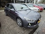Hyundai i30 1.0 T-GDI Premium | 2E EIIGENAAR | 12MND GARANTIE | NAVI | CAMERA | TREKHAAK |