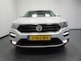 Volkswagen T-Roc 1.0 TSI Style NAVI/ADAPT.CRUISE/PDC/TREKHAAK/16"LMV!