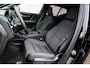 Volvo EX40 Single Motor Extended Range Plus Black Edition Europa | Harman/Kardon | Power Seats | BLIS | Adaptive Cruise Control | Stoelverwarming voor & achter | Stuurverwarming | Warmtepomp | Getint Glas |