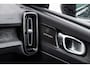 Volvo EX40 Single Motor Extended Range Plus Black Edition Europa | Harman/Kardon | Power Seats | BLIS | Adaptive Cruise Control | Stoelverwarming voor & achter | Stuurverwarming | Warmtepomp | Getint Glas |