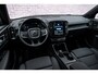 Volvo EX40 Single Motor Extended Range Plus Black Edition Europa | Harman/Kardon | Power Seats | BLIS | Adaptive Cruise Control | Stoelverwarming voor & achter | Stuurverwarming | Warmtepomp | Getint Glas |