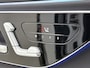 Mercedes-Benz E-klasse Estate 300 e AMG Plug-In Hybride AMG | Night Pakket | Panorama Schuif-Kanteldak | MBUX Superscreen | Trekhaak | Stuur en Stoelverwarming. Inclusief 24 maanden Mercedes-Benz Certified garantie voor Europa.