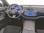 Mercedes-Benz E-klasse Estate 300 e AMG Plug-In Hybride AMG | Night Pakket | Panorama Schuif-Kanteldak | MBUX Superscreen | Trekhaak | Stuur en Stoelverwarming. Inclusief 24 maanden Mercedes-Benz Certified garantie voor Europa.