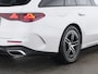 Mercedes-Benz E-klasse Estate 300 e AMG Plug-In Hybride AMG | Night Pakket | Panorama Schuif-Kanteldak | MBUX Superscreen | Trekhaak | Stuur en Stoelverwarming. Inclusief 24 maanden Mercedes-Benz Certified garantie voor Europa.