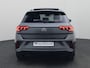 Volkswagen T-Roc 1.5TSI/150PK R-Line Black Style DSG · Panoramadak · Trekhaak · Camera · Apple/Android · Garantie t/m 03-01-2027