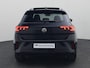 Volkswagen T-Roc 1.5TSI/150PK R Line Black Style DSG · Navigatie · Trekhaak · Apple/Android · Garantie t/m 15-01-2027