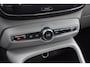 Volvo XC40 1.5 T3 Momentum Pro | Leder | Stoelverwarming |