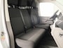 Volkswagen Transporter 2.0 TDI L2H1 32 150PK DSG | Navigatie via app | Parkeersensoren | Trekhaak |