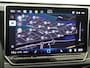 Volkswagen Passat Variant 1.5 eHybrid Business | Trekhaak | Head-up display | Parkeerassistent | Stoel- en stuurwielverwarming | Achteruitrijcamera | Navigatie | Adaptieve cruise control | Dodehoek detectie |