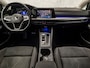 Volkswagen Golf 1.4 eHybrid Sport 204Pk Automaat (APPLE CARPLAY, GROOT NAVI, CAMERA, MEMORY SEATS, ALCANTARA, KEYLESS, GETINT GLAS, SFEERVERLICHTING, NIEUWSTAAT)