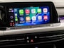 Volkswagen Golf 1.0 TSI Life Sport Automaat (APPLE CARPLAY, GROOT NAVI, STUUR/STOELVERWARMING, MEMORY SEATS, PARKEERSENSOREN, IQ LED KOPLAMPEN, GETINT GLAS, KEYLESS, NIEUWSTAAT)