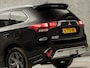 Mitsubishi Outlander 2.4 PHEV Deluxe 225Pk Automaat (APPLE CARPLAY, CLIMATE, CAMERA, TREKHAAK, STOELVERWARMING, SPORTSTOELEN, KEYLESS, CRUISE, XENON, NIEUWSTAAT)