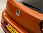Volkswagen Polo 1.0 TSI Sportline (APPLE CARPLAY, CLIMATE, PARKEERSENSOREN, SPORTSTOELEN, GETINT GLAS, LM VELGEN, ADAPTIVE CRUISE, TREKHAAK, NIEUWSTAAT)