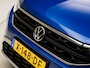 Volkswagen T-Roc 1.5 TSI Life Sport 150Pk Automaat (VIRTUAL COCKPIT, APPLE CARPLAY, PARKEERSENSOREN, TREKHAAK, SPORTSTOELEN, LED KOPLAMPEN, ADAPTIVE CRUISE, NIEUWE APK, NIEUWSTAAT)