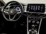 Volkswagen T-Roc 1.5 TSI Life Sport 150Pk Automaat (VIRTUAL COCKPIT, APPLE CARPLAY, PARKEERSENSOREN, TREKHAAK, SPORTSTOELEN, LED KOPLAMPEN, ADAPTIVE CRUISE, NIEUWE APK, NIEUWSTAAT)