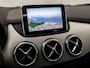 Mercedes-Benz B-klasse 200 AMG Sport 157Pk (PANORAMADAK, GROOT NAVI, CAMERA, STOELVERWARMING, LEDER, SPORTSTOELEN, GETINT GLAS, ZWART HEMEL, CRUISE, NIEUWE APK, NIEUWSTAAT)