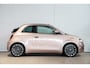 Fiat 500C La Prima 42 kWh | Lederen Bekleding | Camera | Climate Controle | Navigatie | Apple Carplay & Android Auto | Keyless | Parkeersensoren |