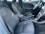 Volvo V40 1.6 T2 120PK Momentum Panorama dak/Trekhaak/achteruitrijcamera